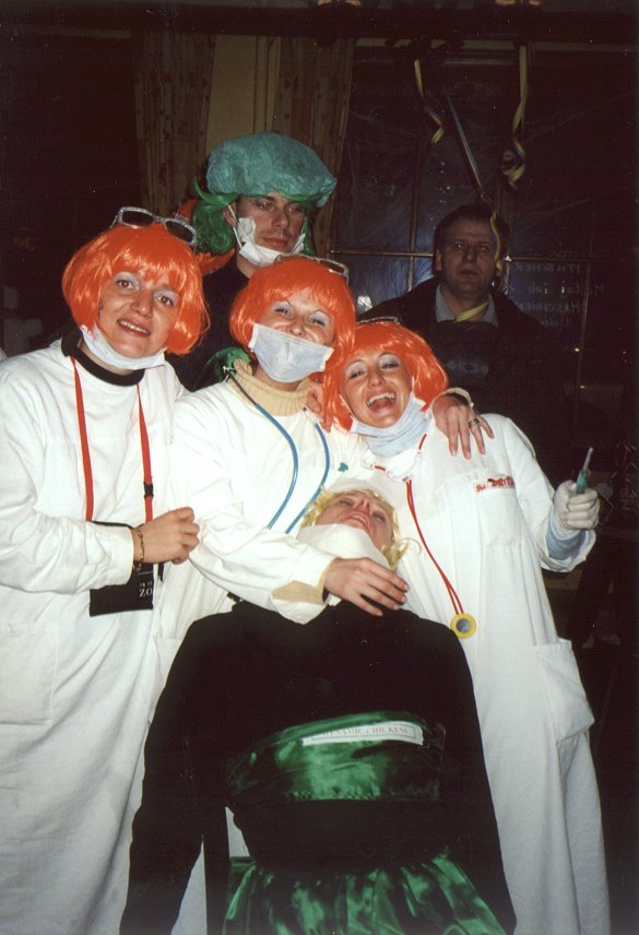13 - Giftkrankenschwestern.jpg